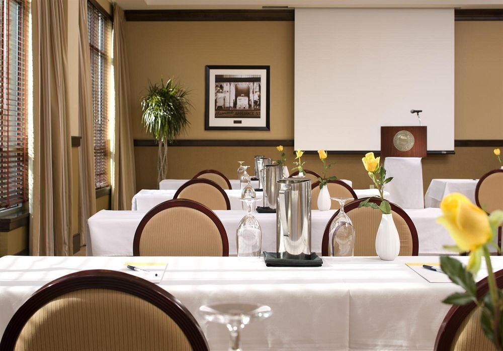 Sheraton Hotel Minneapolis Midtown Экстерьер фото